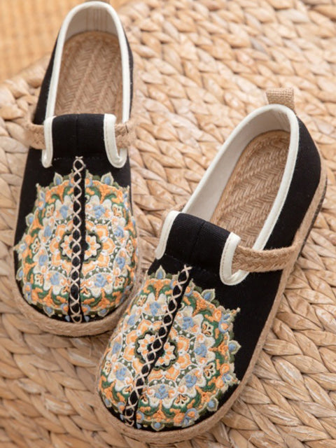 Women Ethnic Flower Embroidery Linen Flat Shoes